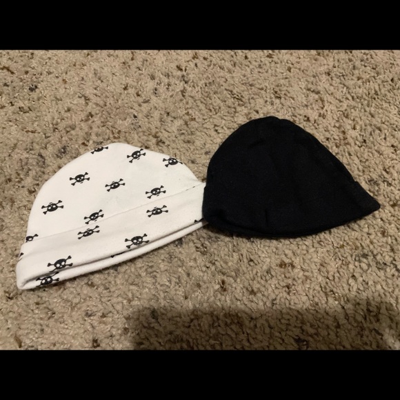 Other - 2 baby beanies, white/crossbones and black